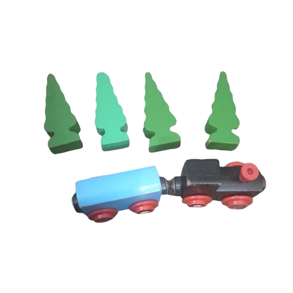 Other - Wooden magnetic train, caboose, and four green trees lot